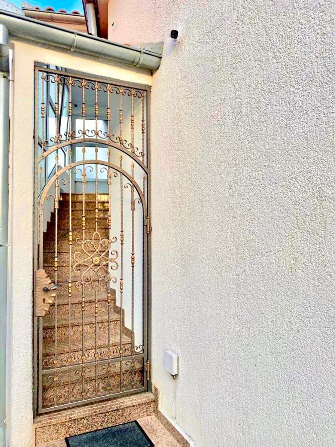 Golden Apartments ザボリッチ エクステリア 写真