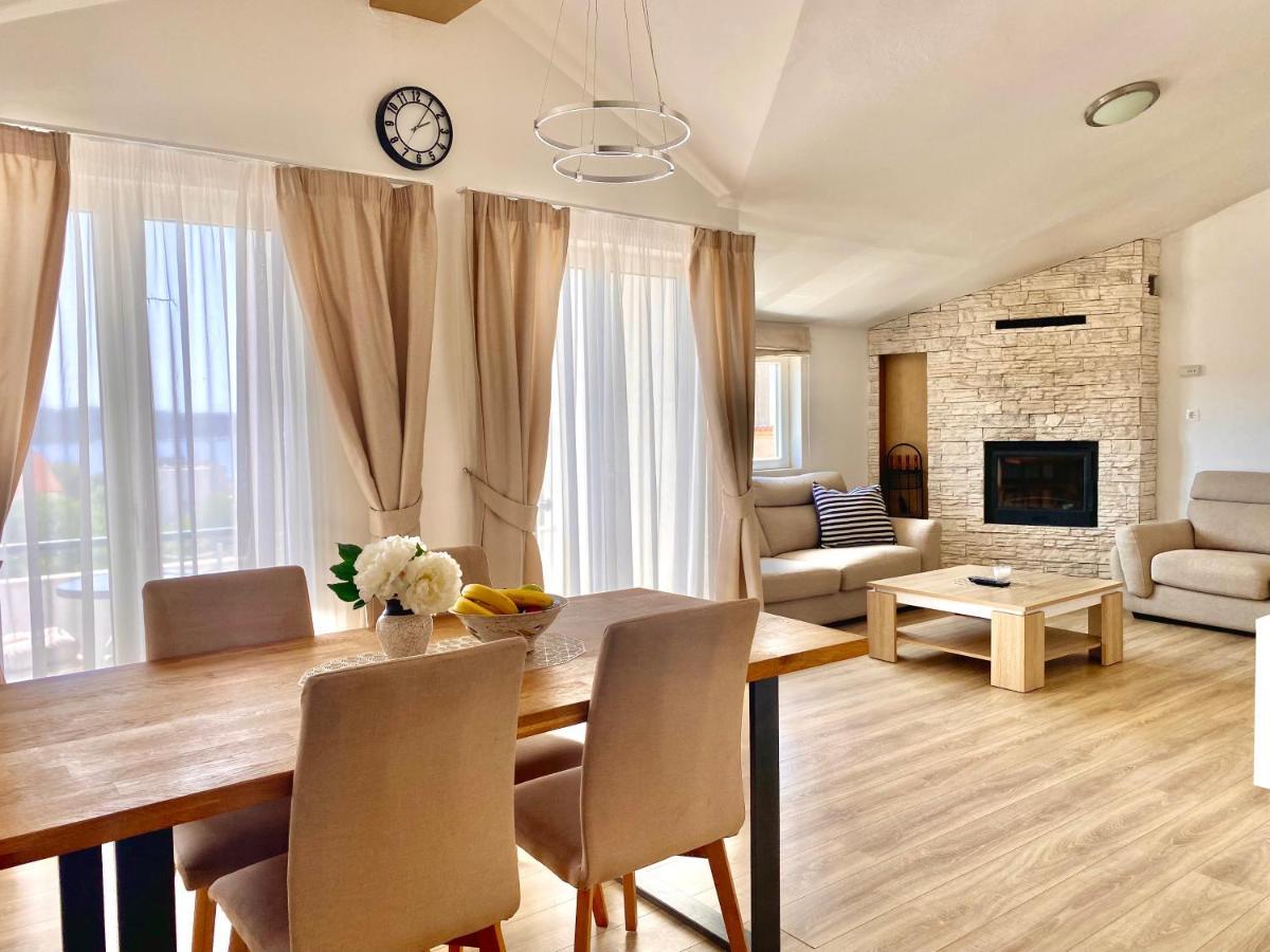 Golden Apartments ザボリッチ エクステリア 写真