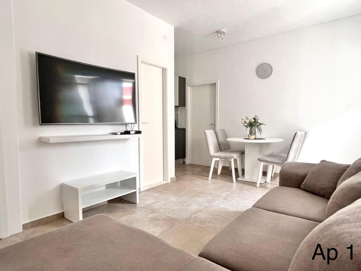 Golden Apartments ザボリッチ エクステリア 写真